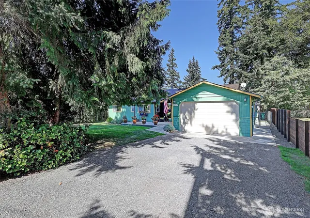 Photo 3 of Single family home for sale at 371 Cambrae Dr, Camano Island, WA 98282 | MLS# NWM2587997 | Listing updated on 2026-10-01