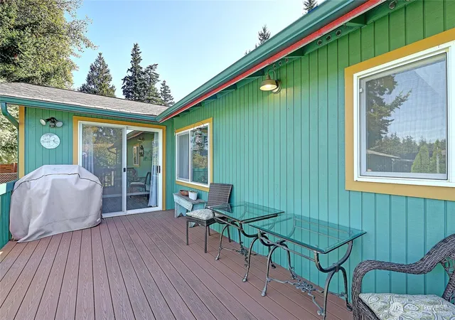 Photo 4 of Single family home for sale at 371 Cambrae Dr, Camano Island, WA 98282 | MLS# NWM2587997 | Listing updated on 2026-10-01