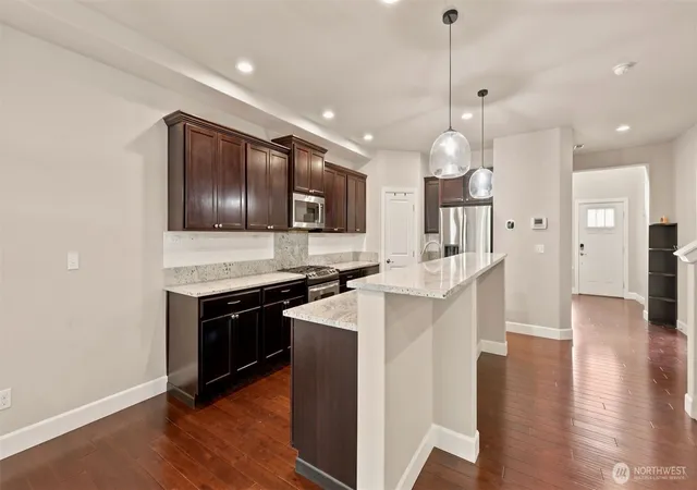 Photo 4 of Single family home for sale at 6706 Elaine Ave SE, Auburn, WA 98092 | MLS# NWM2587998 | Listing updated on 2026-09-30