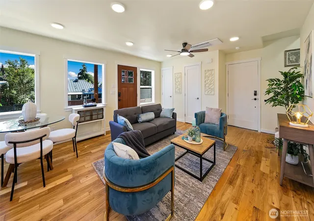 Photo 4 of Single family home for sale at 330 NE Elk Pl, Seattle, WA 98115 | MLS# NWM2588005 | Listing updated on 2026-09-29