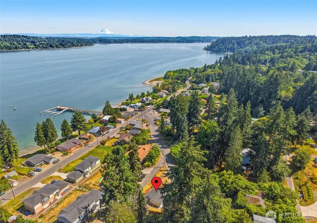 Photo 3 of Single family home for sale at 5600 Ocean View Blvd Ne, Bremerton, WA 98311 | MLS# NWM2588006 | Listing updated on 2026-09-30