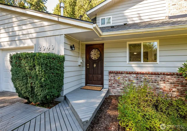 Photo 2 of Single family home for sale at 2949 Laurel Rd, Longview, WA 98632 | MLS# NWM2588031 | Listing updated on 2026-10-01