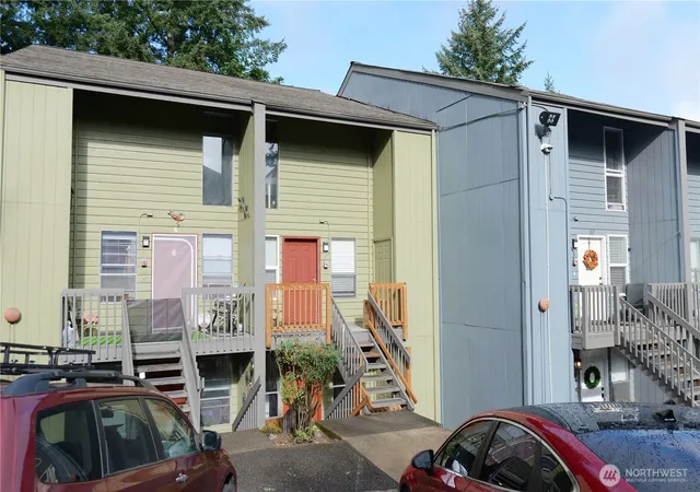 Photo 1 of Townhouse for sale at 500 N National Ave #7, Bremerton, WA 98312 | MLS# NWM2588046 | Listing updated on 2026-09-28