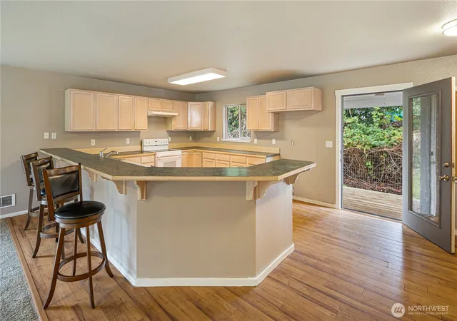 Photo 1 of Single family home for sale at 782 Nash St, Friday Harbor, WA 98250 | MLS# NWM2588054 | Listing updated on 2026-10-18