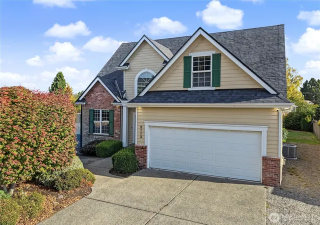 Single family home for sale at 2113 12th Avenue NW, Puyallup, WA 98371 | MLS# NWM2588058