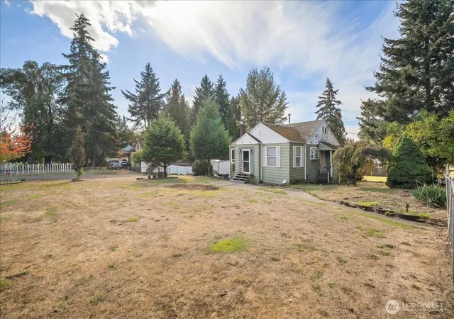 Photo 2 of Single family home for sale at 12005 5th Avenue S, Seattle, WA 98168 | MLS# NWM2588060 | Listing updated on 2026-09-29
