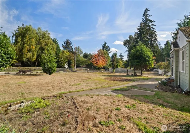 Photo 4 of Single family home for sale at 12005 5th Avenue S, Seattle, WA 98168 | MLS# NWM2588060 | Listing updated on 2026-09-29