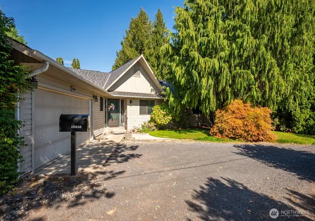 Photo 2 of Sale Pending at 19618 Nw Braeburn Dr, Soap Lake, WA 98851 | MLS# NWM2588064 | Listing updated on 2026-10-02