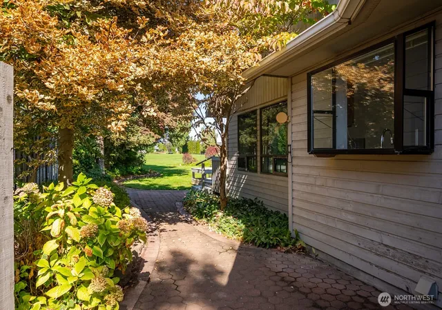 Photo 3 of Sale Pending at 19618 NW Braeburn Dr, Soap Lake, WA 98851 | MLS# NWM2588064 | Listing updated on 2026-10-02