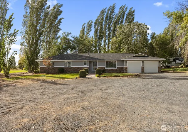 Photo 1 of Single family home for sale at 6856 Road E Ne, Moses Lake, WA 98837 | MLS# NWM2588067 | Listing updated on 2026-09-29