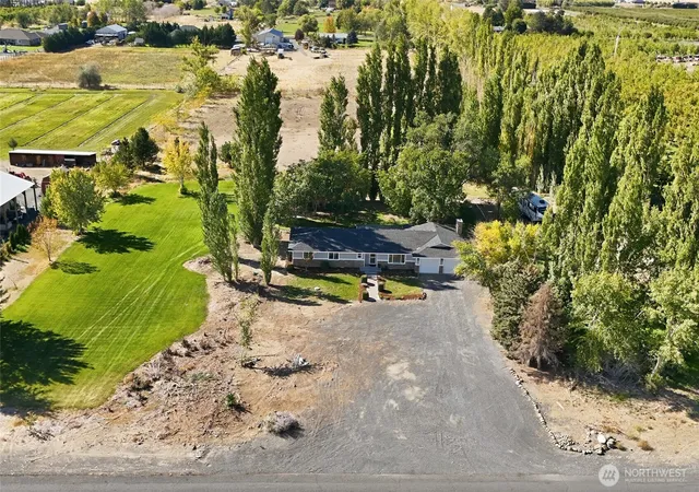 Photo 4 of Single family home for sale at 6856 Road E NE, Moses Lake, WA 98837 | MLS# NWM2588067 | Listing updated on 2026-09-29