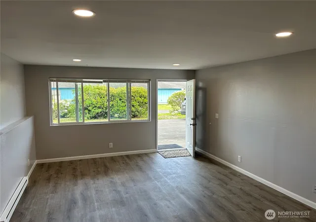 Photo 3 of Condo for sale at 1515 Ocean Beach Blvd N #101, Long Beach, WA 98631 | MLS# NWM2588075 | Listing updated on 2026-09-29