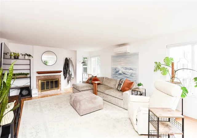 Photo 3 of Condo for sale at 1214 Taylor Ave N #101, Seattle, WA 98109 | MLS# NWM2588077 | Listing updated on 2026-10-01