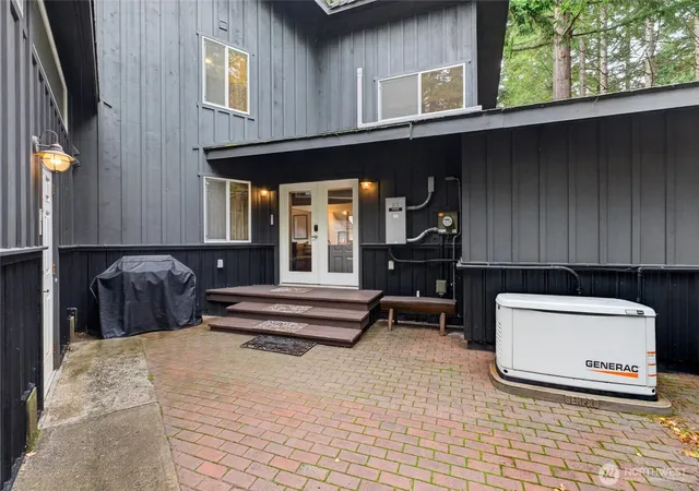 Photo 2 of Single family home for sale at 16028 E Crystal Dr, Enumclaw, WA 98022 | MLS# NWM2588084 | Listing updated on 2026-10-01