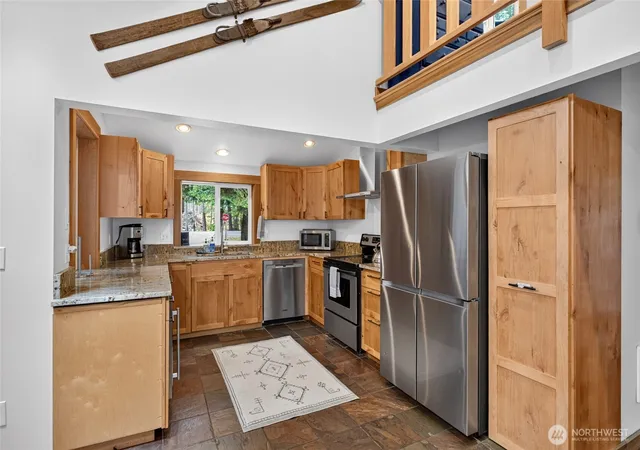 Photo 4 of Single family home for sale at 16028 E Crystal Dr, Enumclaw, WA 98022 | MLS# NWM2588084 | Listing updated on 2026-10-01