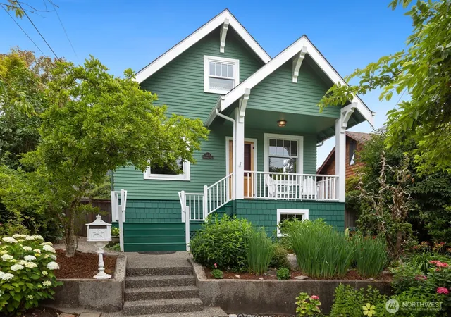 Photo 1 of Single family home for sale at 4611 34th Avenue W, Seattle, WA 98199 | MLS# NWM2588091 | Listing updated on 2026-10-01