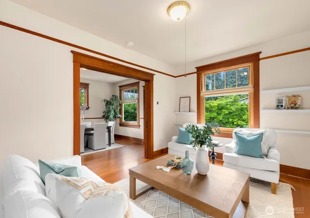 Photo 4 of Single family home for sale at 4611 34th Avenue W, Seattle, WA 98199 | MLS# NWM2588091 | Listing updated on 2026-10-01
