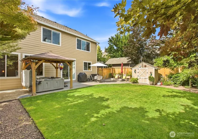Photo 3 of Single family home for sale at 32136 Bruckners Way, Black Diamond, WA 98010 | MLS# NWM2588098 | Listing updated on 2026-09-30