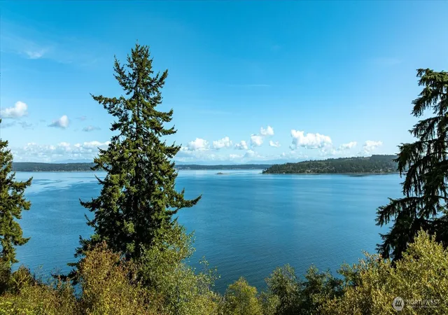 Photo 3 of Single family home for sale at 3363 Greenbank Dr, Greenbank, WA 98253 | MLS# NWM2588103 | Listing updated on 2026-10-20