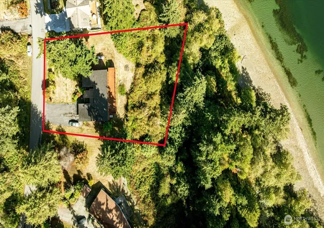 Photo 3 of Single family home for sale at 3363 Greenbank Dr, Greenbank, WA 98253 | MLS# NWM2588103 | Listing updated on 2026-10-20