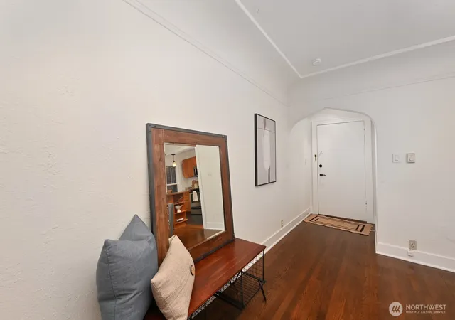 Photo 3 of Condo for sale at 735 Federal Ave E #5, Seattle, WA 98102 | MLS# NWM2588106 | Listing updated on 2026-09-30