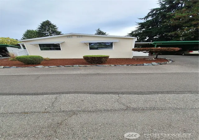 Photo 1 of Manufactured home for sale at 5801 117th Avenue Ct E #23, Puyallup, WA 98372 | MLS# NWM2588132 | Listing updated on 2026-10-01