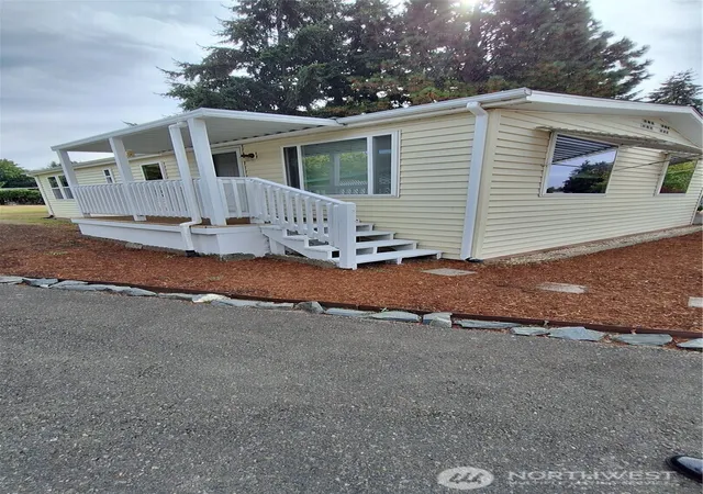 Photo 2 of Manufactured home for sale at 5801 117th Avenue Ct E #23, Puyallup, WA 98372 | MLS# NWM2588132 | Listing updated on 2026-10-01