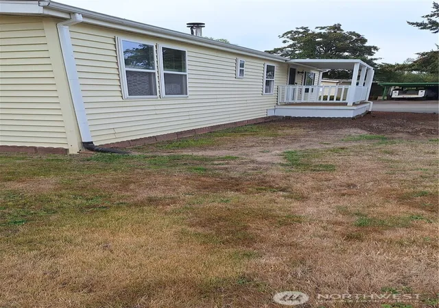 Photo 3 of Manufactured home for sale at 5801 117th Avenue Ct E #23, Puyallup, WA 98372 | MLS# NWM2588132 | Listing updated on 2026-10-01