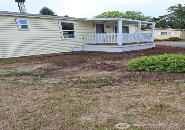 Photo 4 of Manufactured home for sale at 5801 117th Avenue Ct E #23, Puyallup, WA 98372 | MLS# NWM2588132 | Listing updated on 2026-10-01
