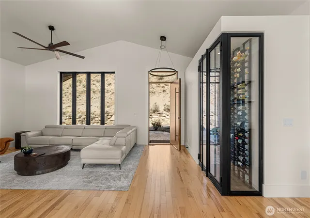 Photo 2 of Single family home for sale at 700 Upper Daniels Dr, East Wenatchee, WA 98802 | MLS# NWM2588143 | Listing updated on 2026-09-29