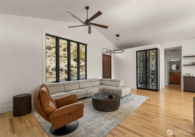 Photo 3 of Single family home for sale at 700 Upper Daniels Dr, East Wenatchee, WA 98802 | MLS# NWM2588143 | Listing updated on 2026-09-29