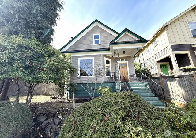 Photo 1 of Single family home for sale at 919 Martin Luther King Jr Way, Seattle, WA 98122 | MLS# NWM2588146 | Listing updated on 2026-09-30