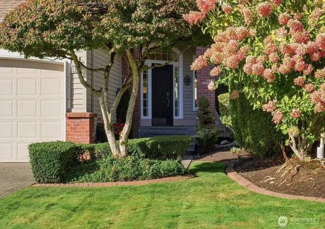 Photo 4 of Single family home for sale at 20632 37th Avenue SE, Bothell, WA 98021 | MLS# NWM2588147 | Listing updated on 2026-10-01