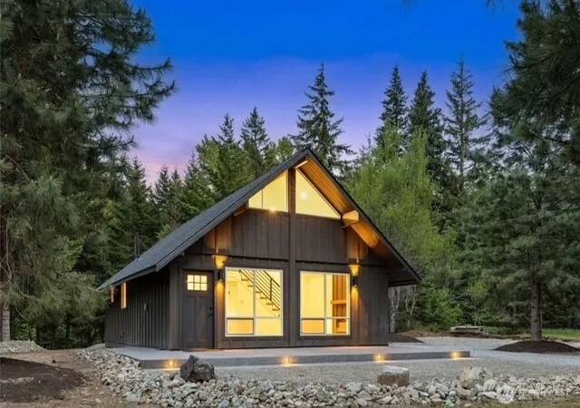 Photo 1 of Single family home for sale at 90 Sunshine Way, Cle Elum, WA 98922 | MLS# NWM2588149 | Listing updated on 2026-09-29