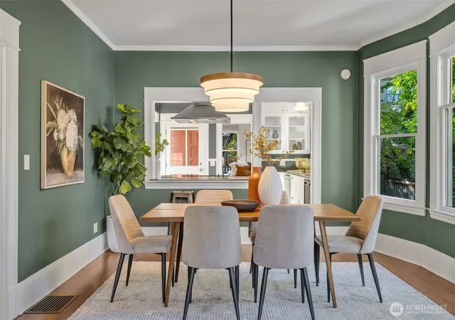 Photo 2 of Single family home for sale at 809 23rd Avenue E, Seattle, WA 98112 | MLS# NWM2588151 | Listing updated on 2026-10-02