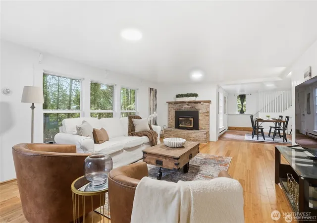 Photo 3 of Single family home for sale at 4420 S 200th Street, Kent, WA 98032 | MLS# NWM2588152 | Listing updated on 2026-09-30