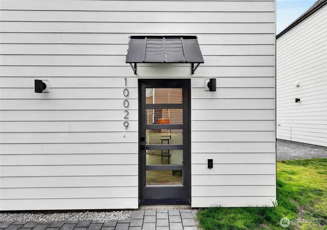 Photo 3 of Condo for sale at 10029 14th Avenue S, Seattle, WA 98168 | MLS# NWM2588153 | Listing updated on 2026-10-01