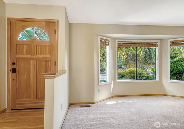 Photo 4 of Single family home for sale at 5609 114th Street SW, Mukilteo, WA 98275 | MLS# NWM2588155 | Listing updated on 2026-10-01