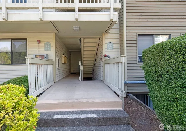 Photo 2 of Condo for sale at 1700 W Sunn Fjord Ln #L204, Bremerton, WA 98312 | MLS# NWM2588159 | Listing updated on 2026-09-29