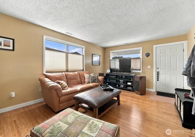 Photo 4 of Condo for sale at 100 Simon St #8, East Wenatchee, WA 98802 | MLS# NWM2588160 | Listing updated on 2026-09-29