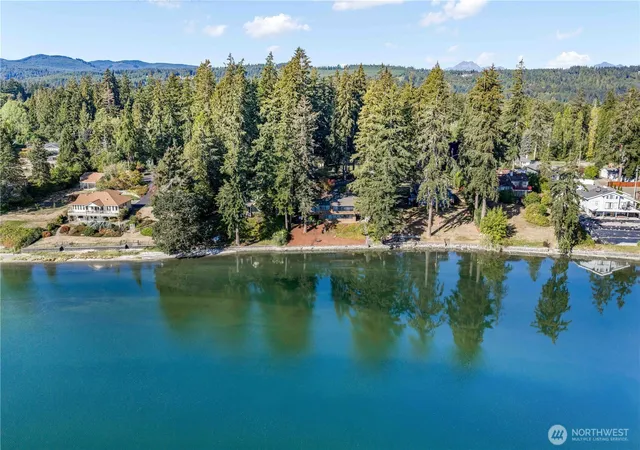 Photo 4 of Single family home for sale at 3773 Erlands Point Rd NW, Bremerton, WA 98312 | MLS# NWM2588164 | Listing updated on 2026-10-10