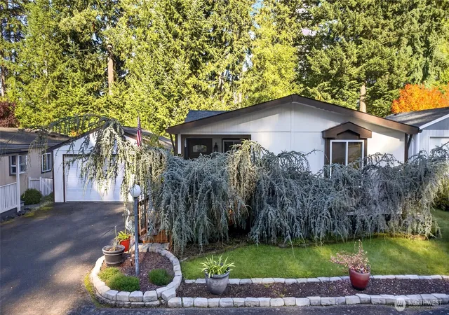 Photo 1 of Manufactured home for sale at 515 181st Street Ct E #4, Spanaway, WA 98387 | MLS# NWM2588167 | Listing updated on 2026-09-30