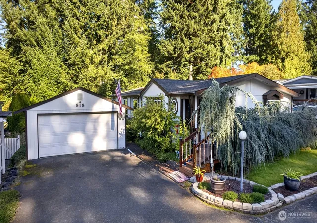 Photo 2 of Manufactured home for sale at 515 181st Street Ct E #4, Spanaway, WA 98387 | MLS# NWM2588167 | Listing updated on 2026-09-30