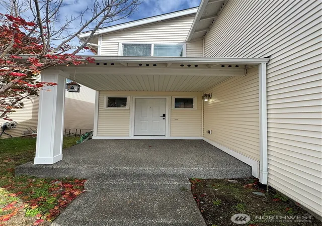 Photo 2 of Single family home for sale at 14611 32nd Place W, Lynnwood, WA 98087 | MLS# NWM2588173 | Listing updated on 2026-09-29