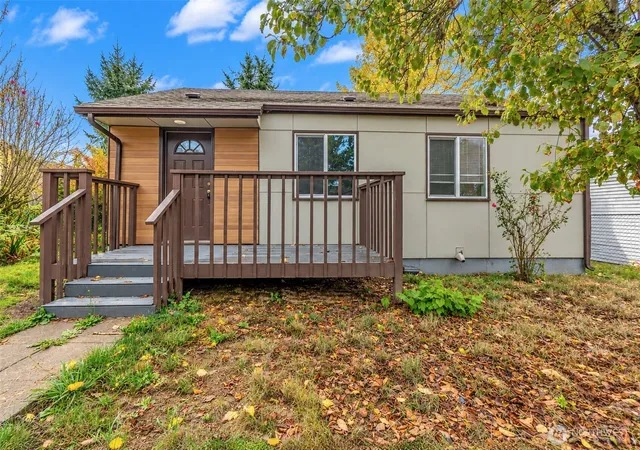 Photo 2 of Single family home for sale at 1407 East 30th St, Tacoma, WA 98404 | MLS# NWM2588178 | Listing updated on 2026-09-29