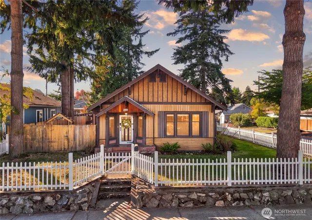 Single family home for sale at 201 H St SE, Auburn, WA 98002 | MLS# NWM2588181