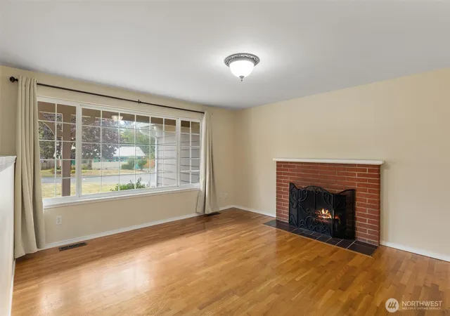 Photo 3 of Sale Pending at 22506 45th Place W, Mountlake Terrace, WA 98043 | MLS# NWM2588183 | Listing updated on 2026-10-01