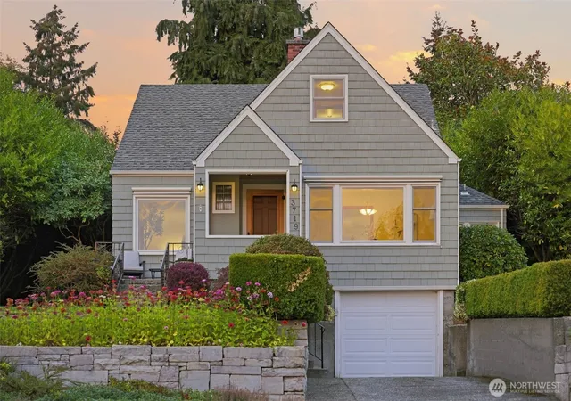 Photo 3 of Single family home for sale at 3719 Olympic Blvd W, University Place, WA 98466 | MLS# NWM2588184 | Listing updated on 2026-10-01
