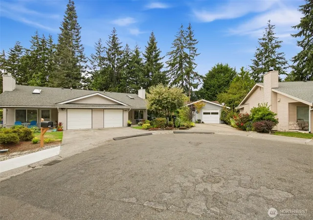 Photo 3 of Single family home for sale at 24849 13th Avenue S, Des Moines, WA 98198 | MLS# NWM2588187 | Listing updated on 2026-10-02