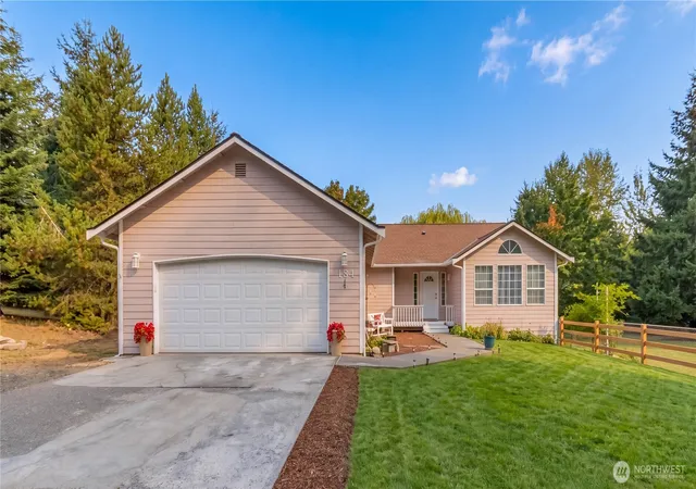 Photo 1 of Single family home for sale at 184 Se Mill Crk Rd, Shelton, WA 98584 | MLS# NWM2588194 | Listing updated on 2026-10-01